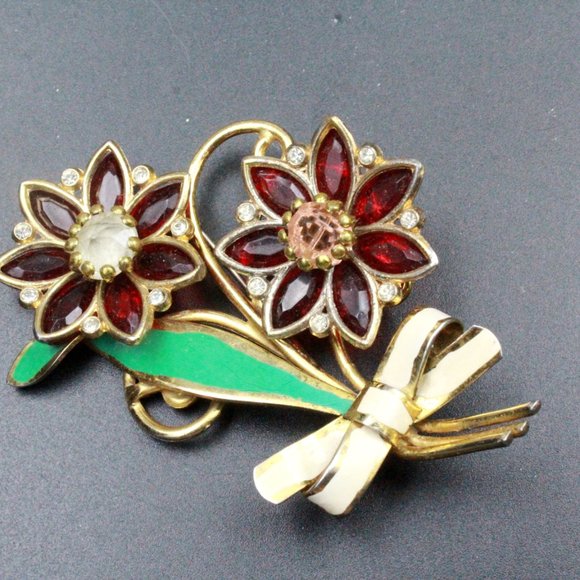 Vintage 40's Glass Flower Enamel Bouquet Designer Brooch - Picture 2 of 11